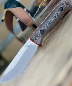 Benchmade Knives Benchmade 15002-1 Saddle Mountain Skinner, 4.20" CPM-S90V Satin Drop Point Blade, Richlite/Orange G10 Handle