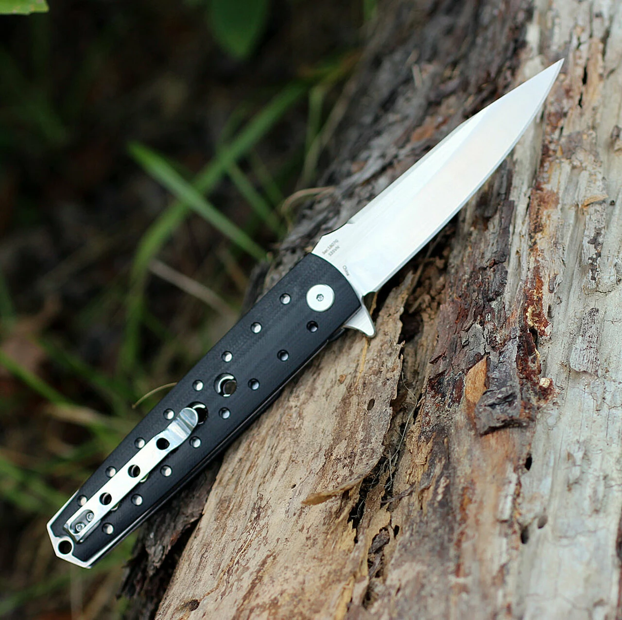 Artisan Cutlery Artisan ATZ1807GBKS Virginia, 3.94" S35VN Plain Blade, Black G-10 Handle 4 Artisan Cutlery Artisan ATZ1807GBKS Virginia, 3.94" S35VN Plain Blade, Black G-10 Handle - Image 4