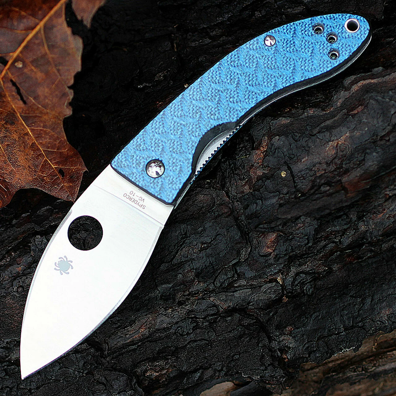 Spyderco Knives Spyderco C205GFBLP Lil’ Lum Chinese Folder, 2.38 in VG-10 Plain Blade, Blue Nishijin Glass Fiber Handles, Sprint Run 1 Spyderco Knives Spyderco C205GFBLP Lil’ Lum Chinese Folder, 2.38 in VG-10 Plain Blade, Blue Nishijin Glass Fiber Handles, Sprint Run