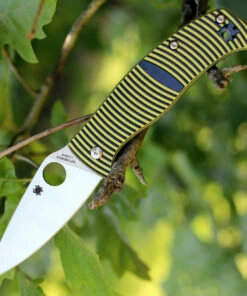 Spyderco Knives Spyderco Caribbean Leaf G-10 Black/Yellow C217GP, 3.70" LC200N Plain Blade