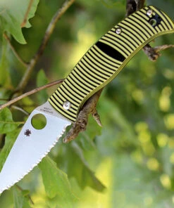 Spyderco Knives Spyderco Caribbean Leaf G-10 Black/Yellow C217GS, 3.70" LC200N Serrated Blade