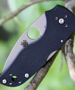 Spyderco Knives Spyderco C230MBGS Lil' Native, 2.5" CPM S30V Serrated Blade, Black G-10 Handle 6 Spyderco Knives Spyderco C230MBGS Lil' Native, 2.5" CPM S30V Serrated Blade, Black G-10 Handle -Buck Knives Sales 230mbgs 01787.1566585935