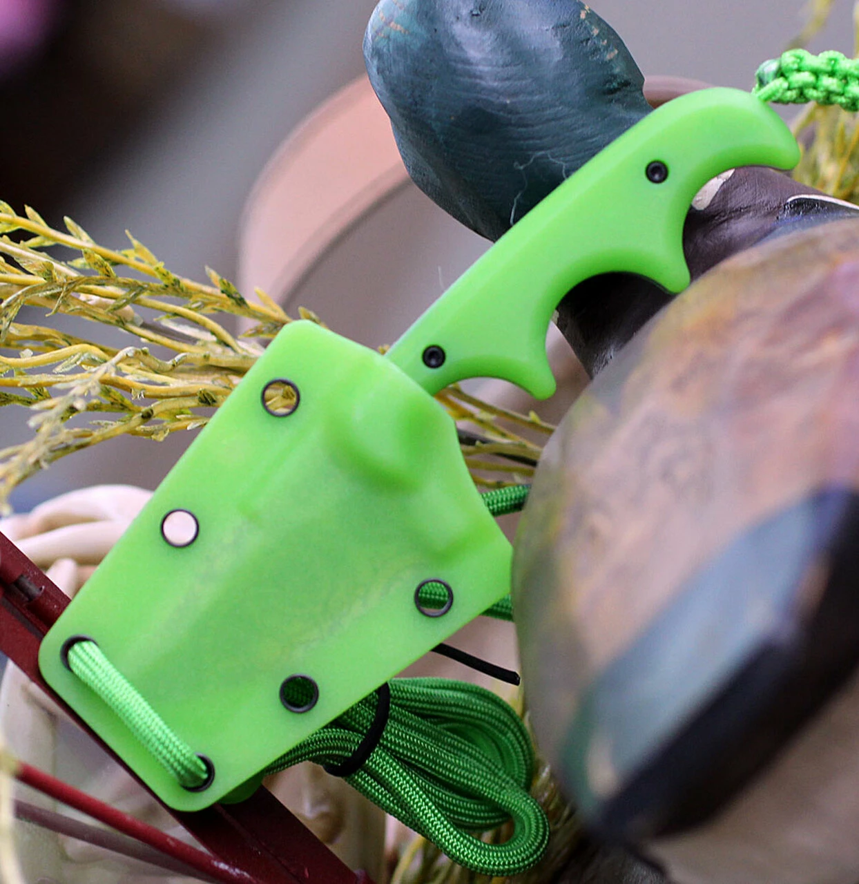 CRKT Minimalist Bowie Gears CR2387G, 2.125" 8Cr13MoV 3D Print Satin Blade, Glow in the Dark Handle/Sheath 3 CRKT Minimalist Bowie Gears CR2387G, 2.125" 8Cr13MoV 3D Print Satin Blade, Glow in the Dark Handle/Sheath - Image 3