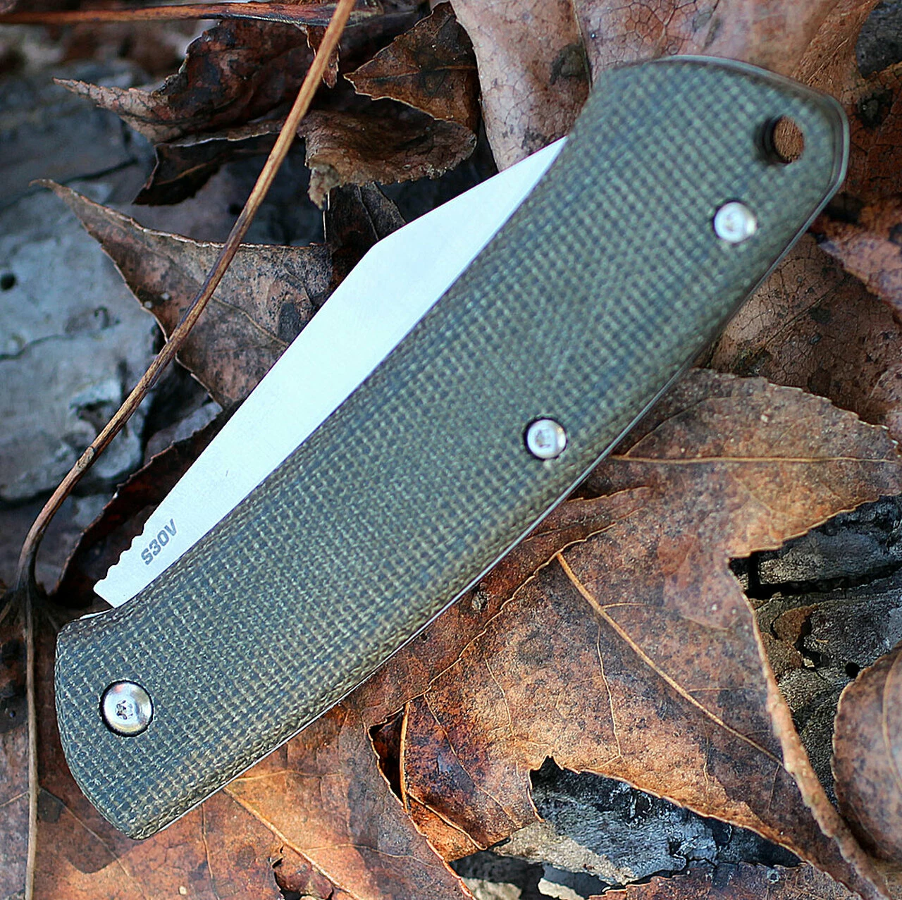 Benchmade Knives Benchmade 318 PROPER, 2.82" CPM-S30V Satin Plain Blade, Green Canvas Micarta Handles 4 Benchmade Knives Benchmade 318 PROPER, 2.82" CPM-S30V Satin Plain Blade, Green Canvas Micarta Handles - Image 4