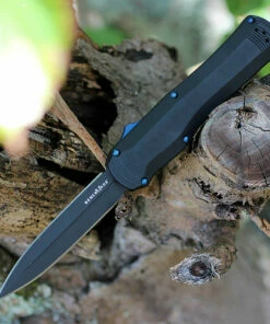 Benchmade Knives Benchmade 3400BK Autocrat, 3.71" CPM-S30V Black Blade, Black G-10 Handle