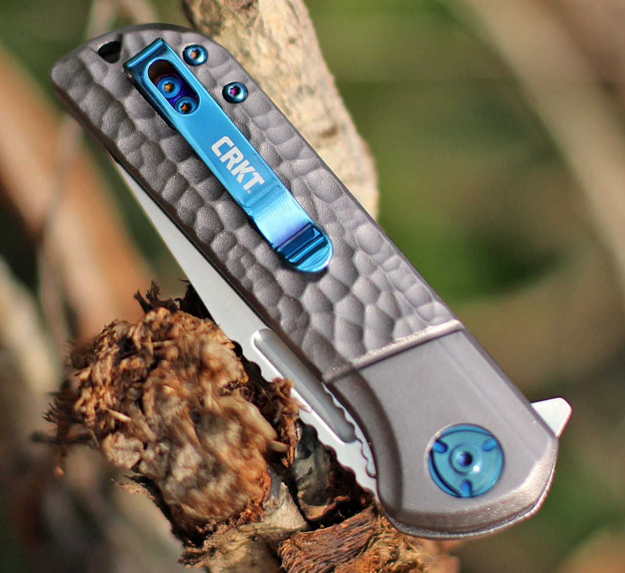 CRKT Lannny Linerlock Silver A/O 6525 , 3.18" 8Cr13Mov Satin Finish Stainless Blade, Silver Sculpted Aluminum Handles 4 CRKT Lannny Linerlock Silver A/O 6525 , 3.18" 8Cr13Mov Satin Finish Stainless Blade, Silver Sculpted Aluminum Handles - Image 4