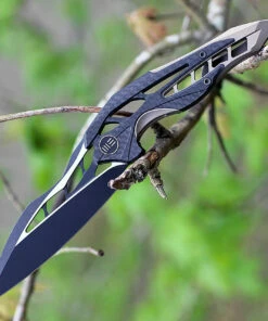 We Knife Co. WE Knife 906CFB Arrakis, 3.45" M390 Black Stonewashed Wharnliffe Blade, Carbon Fiber Inlay & Titanium Handle