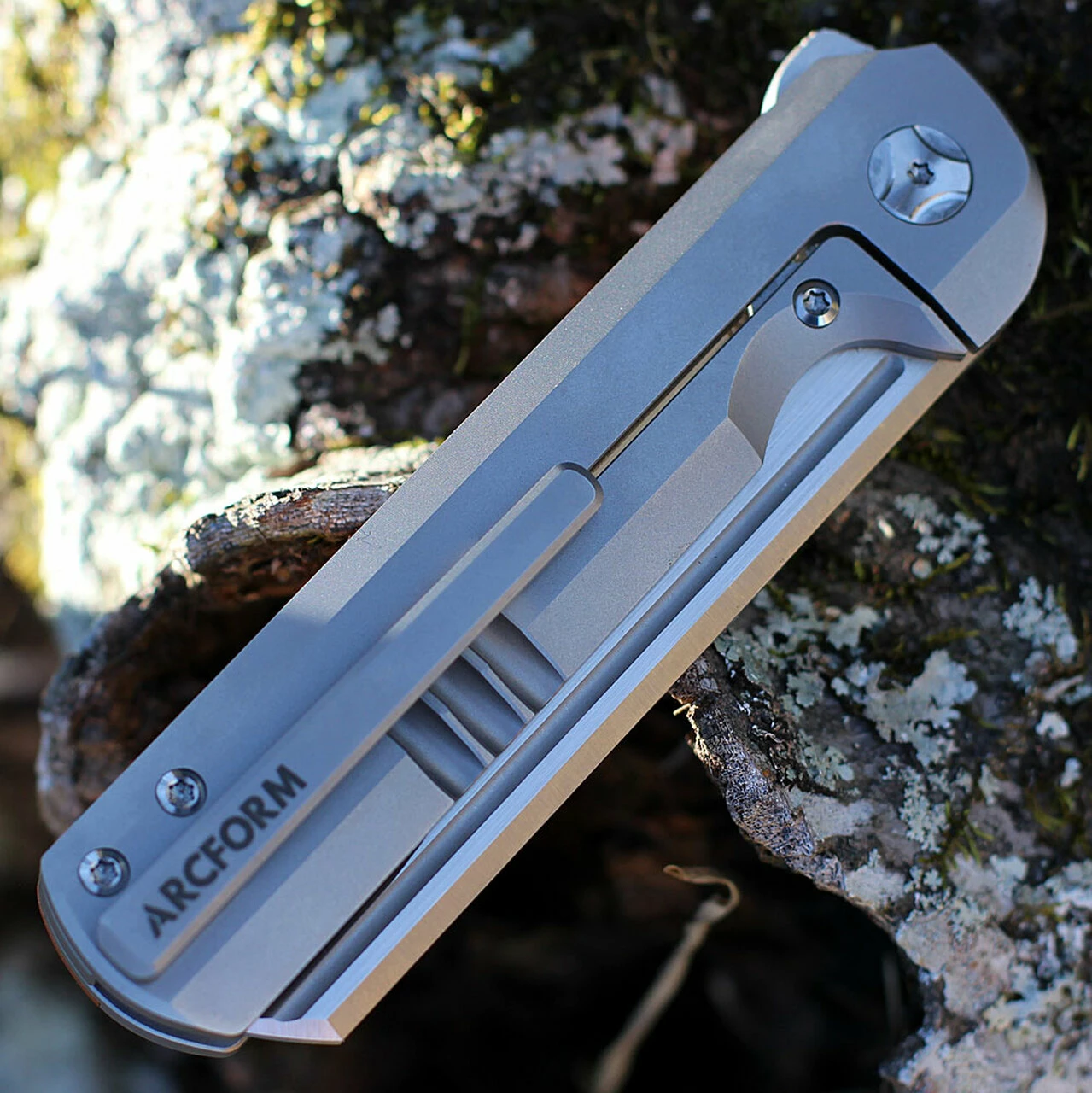 Arcform Slimfoot Folding - Ti / Copper (3.5" M390 SW Sheepsfoot) ARC-005 4 Arcform Slimfoot Folding - Ti / Copper (3.5" M390 SW Sheepsfoot) ARC-005 - Image 4