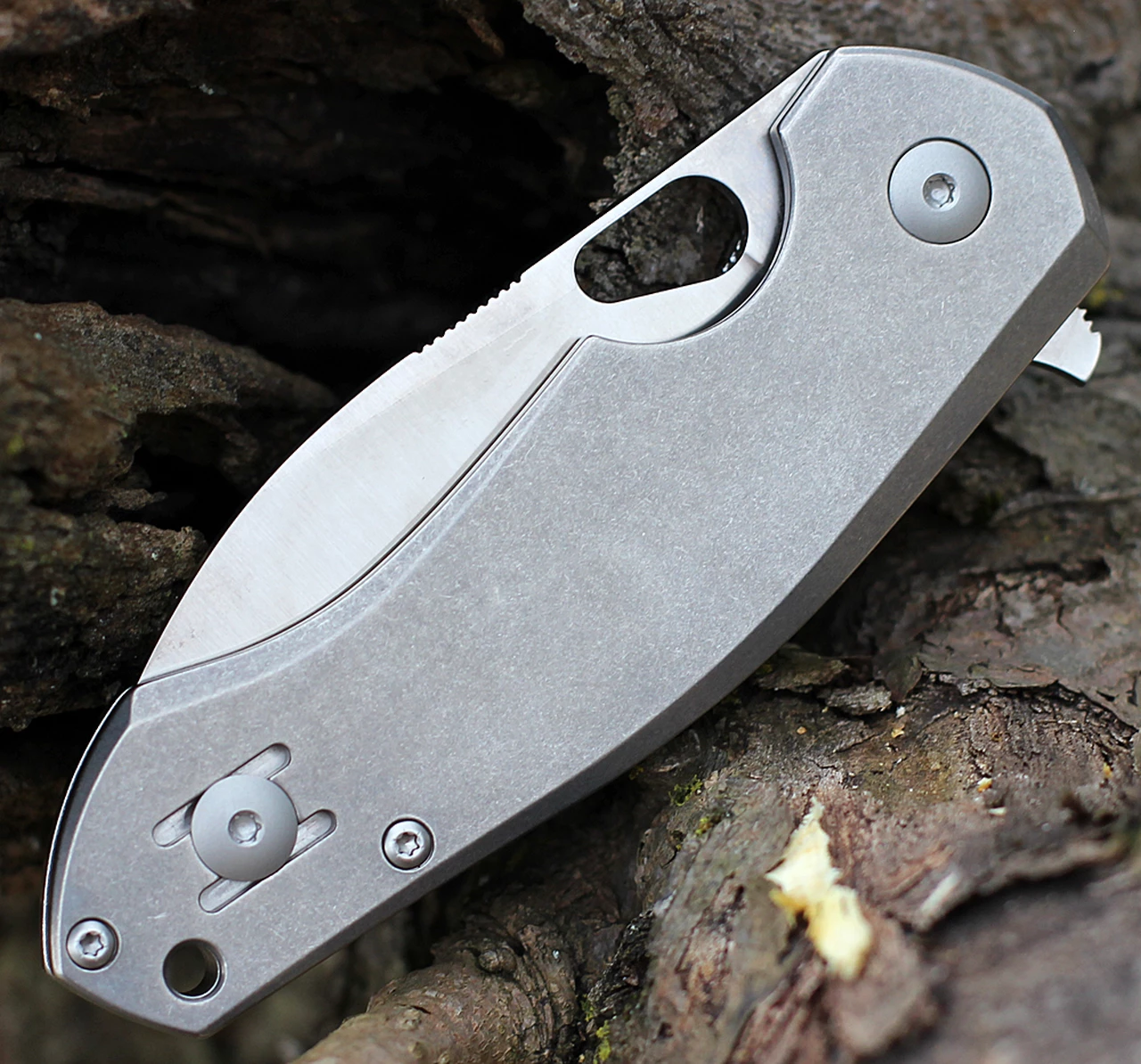 GiantMouse ACE Biblio Flipper, 2.9" Satin M390 Drop Point Blade, Titanium Handle 3 GiantMouse ACE Biblio Flipper, 2.9" Satin M390 Drop Point Blade, Titanium Handle - Image 3