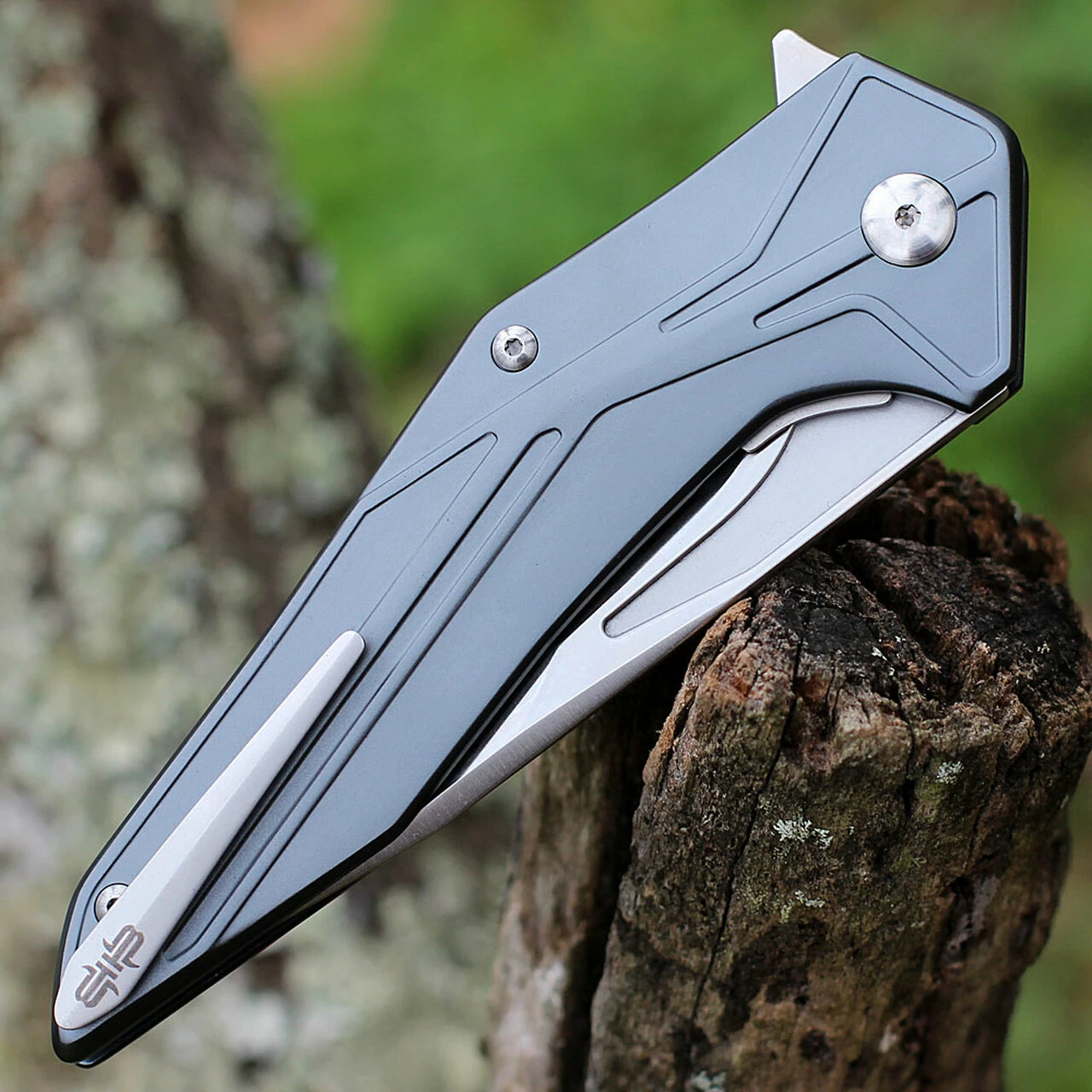 Brous Blades Tyrant, 4.5 Satin Linerlock Plain Blade, Gray Aluminum Handle 4 Brous Blades Tyrant, 4.5 Satin Linerlock Plain Blade, Gray Aluminum Handle - Image 4