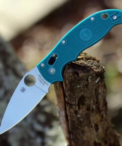 Spyderco Knives Spyderco Manix 2 Lightweight CPM SPY27 - C101PCBL2, 3.37" CPM SPY27 Satin Plain Blade, Blue FRCP Handle