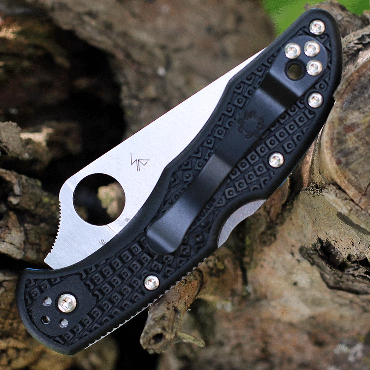 Spyderco Knives Spyderco Delica Thin Blue Line 2.90" Satin Black FRN C11FBKBL 4 Spyderco Knives Spyderco Delica Thin Blue Line 2.90" Satin Black FRN C11FBKBL - Image 4