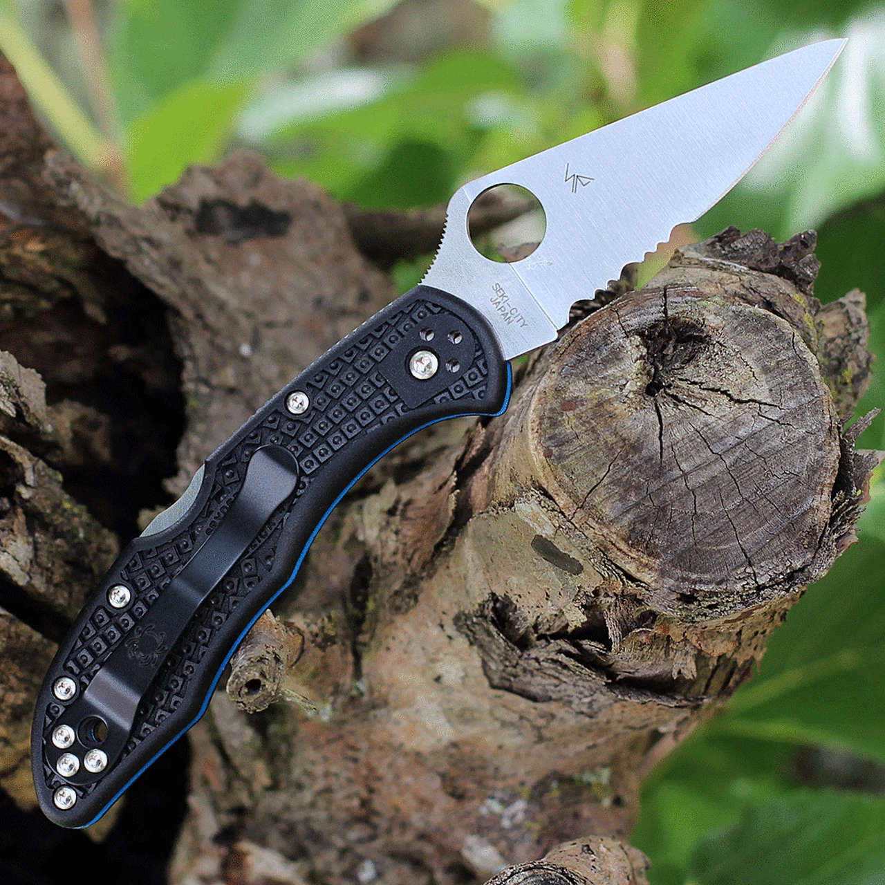 Spyderco Knives Spyderco Delica Thin Blue Line 2.90" Satin Black FRN C11FBKBL 2 Spyderco Knives Spyderco Delica Thin Blue Line 2.90" Satin Black FRN C11FBKBL - Image 2