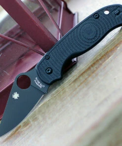 Spyderco Knives Spyderco Para 3 Lightweight Blk FRN (3" CTS BD1N Blk) C223PBBK