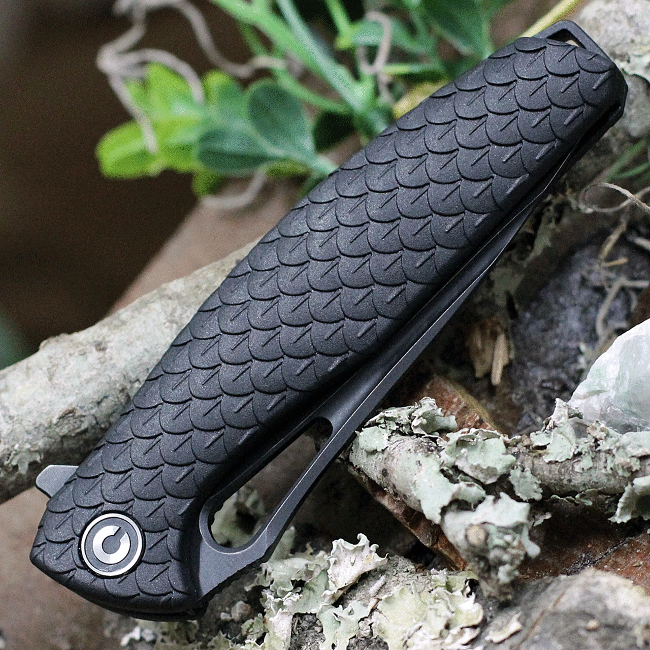 CIVIVI Knives CIVIVI Wyvern C902I, 3.45" D2 Black Stonewashed Drop Point Blade, Black Textured FRN Handles 3 CIVIVI Knives CIVIVI Wyvern C902I, 3.45" D2 Black Stonewashed Drop Point Blade, Black Textured FRN Handles - Image 3