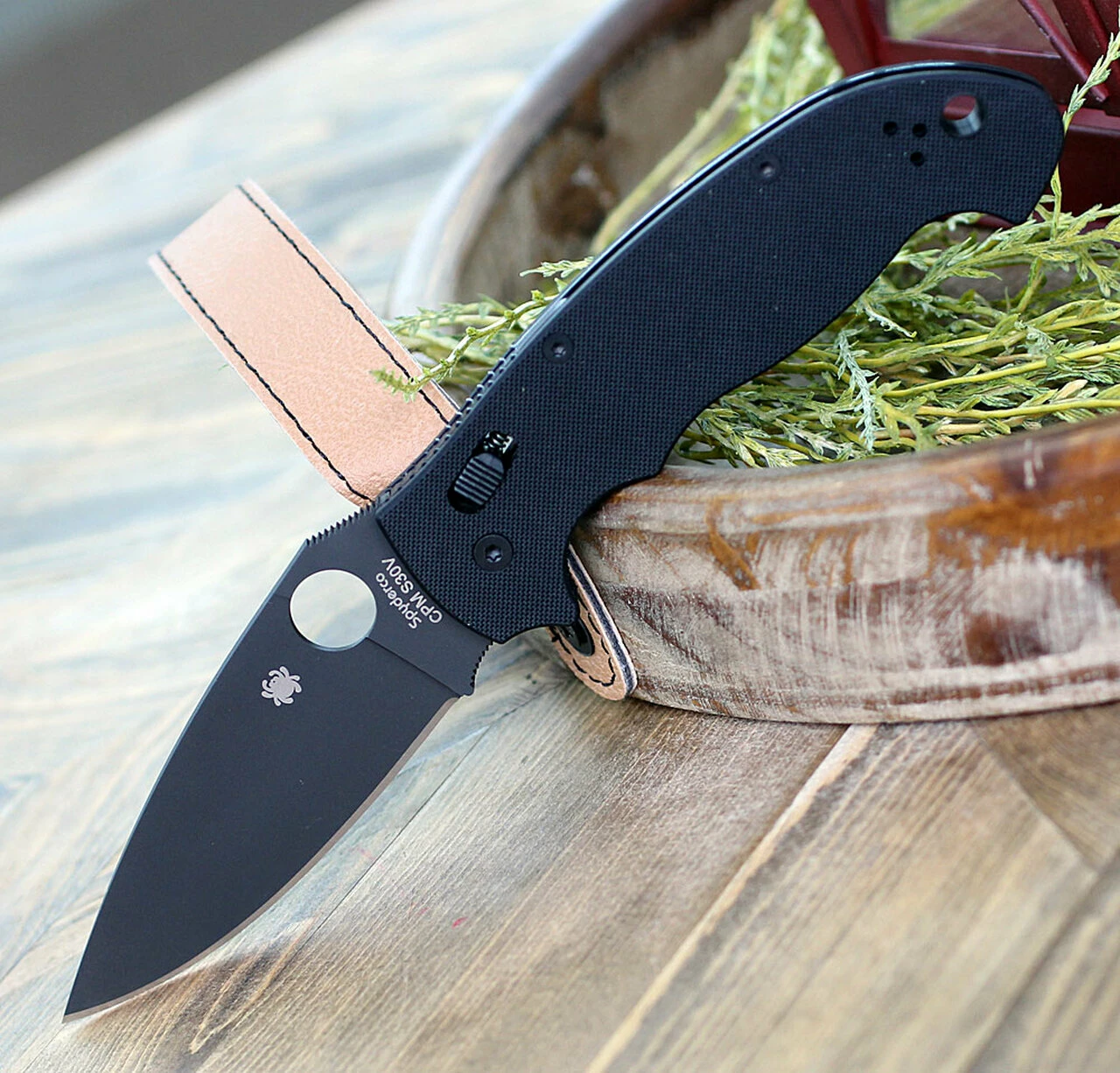 Spyderco Knives Spyderco C95GPBBK2 Manix 2 XL, 3.85" S30V Black Plain Edge, Black G10 Handle 1 Spyderco Knives Spyderco C95GPBBK2 Manix 2 XL, 3.85" S30V Black Plain Edge, Black G10 Handle