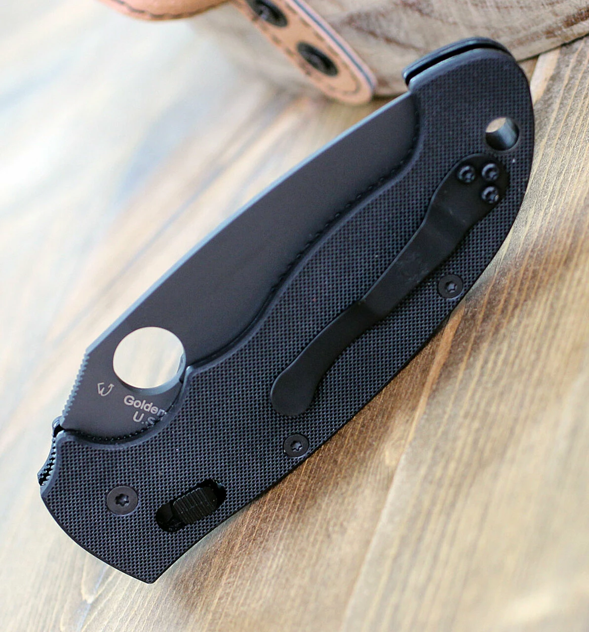 Spyderco Knives Spyderco C95GPBBK2 Manix 2 XL, 3.85" S30V Black Plain Edge, Black G10 Handle 4 Spyderco Knives Spyderco C95GPBBK2 Manix 2 XL, 3.85" S30V Black Plain Edge, Black G10 Handle - Image 4