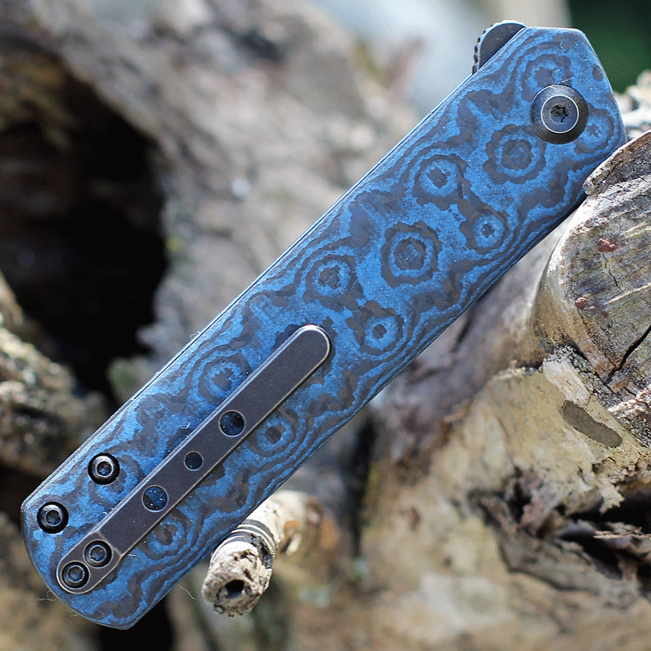 Kansept Knives Kansept Foosa Slip Joint - Blue CF Pattern (3" 154CM Blk) T2020T7 4 Kansept Knives Kansept Foosa Slip Joint - Blue CF Pattern (3" 154CM Blk) T2020T7 - Image 4