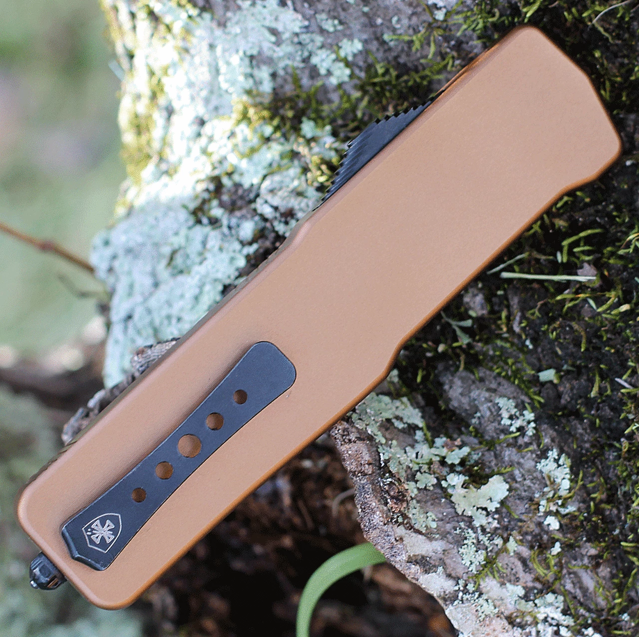 Templar Knife Co. Templar Premium Lightweight Large OTF -Alum. Bronze (3.55" D2 Blk Drop Point) LA-AB-32-1 4 Templar Knife Co. Templar Premium Lightweight Large OTF -Alum. Bronze (3.55" D2 Blk Drop Point) LA-AB-32-1 - Image 4