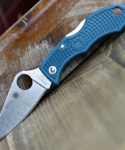 Spyderco Knives Spyderco Ladybug 3 LFP3K390, 1.97" K390 Steel Plain Balde, FRN Handle