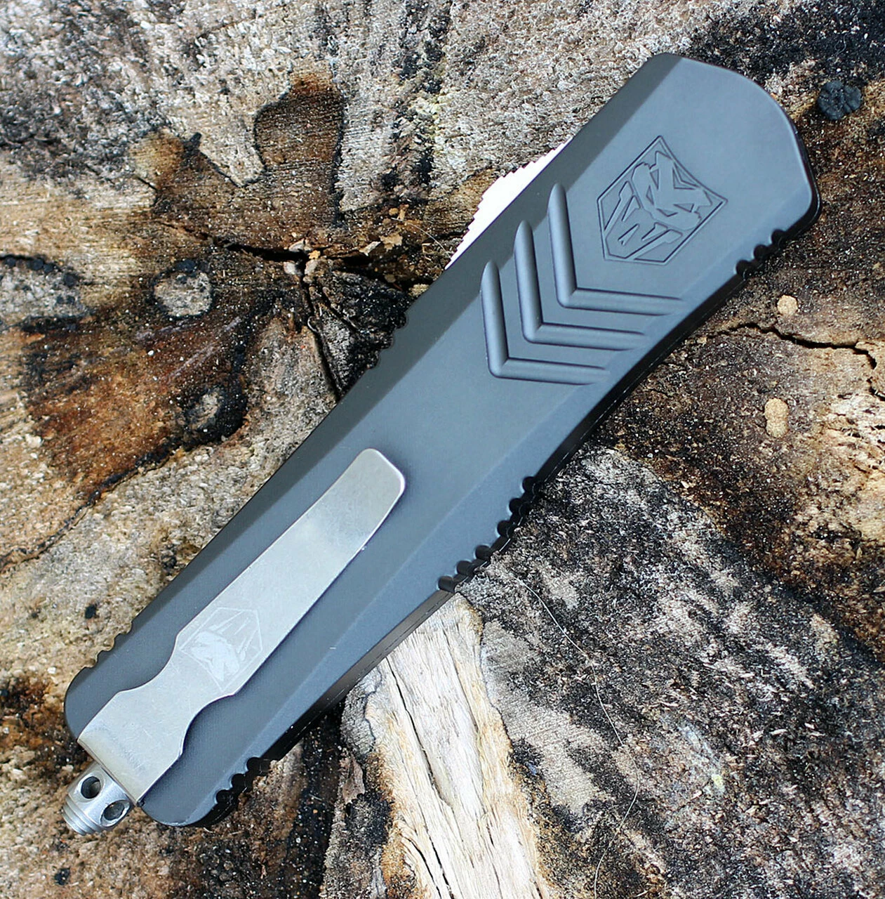 CobraTec Gray FS-X OTF Knife CTKMGRYFS-XMWNS, 3" D2 Steel Wharncliff Plain Blade, Gray Aluminum Handle 3 CobraTec Gray FS-X OTF Knife CTKMGRYFS-XMWNS, 3" D2 Steel Wharncliff Plain Blade, Gray Aluminum Handle - Image 3