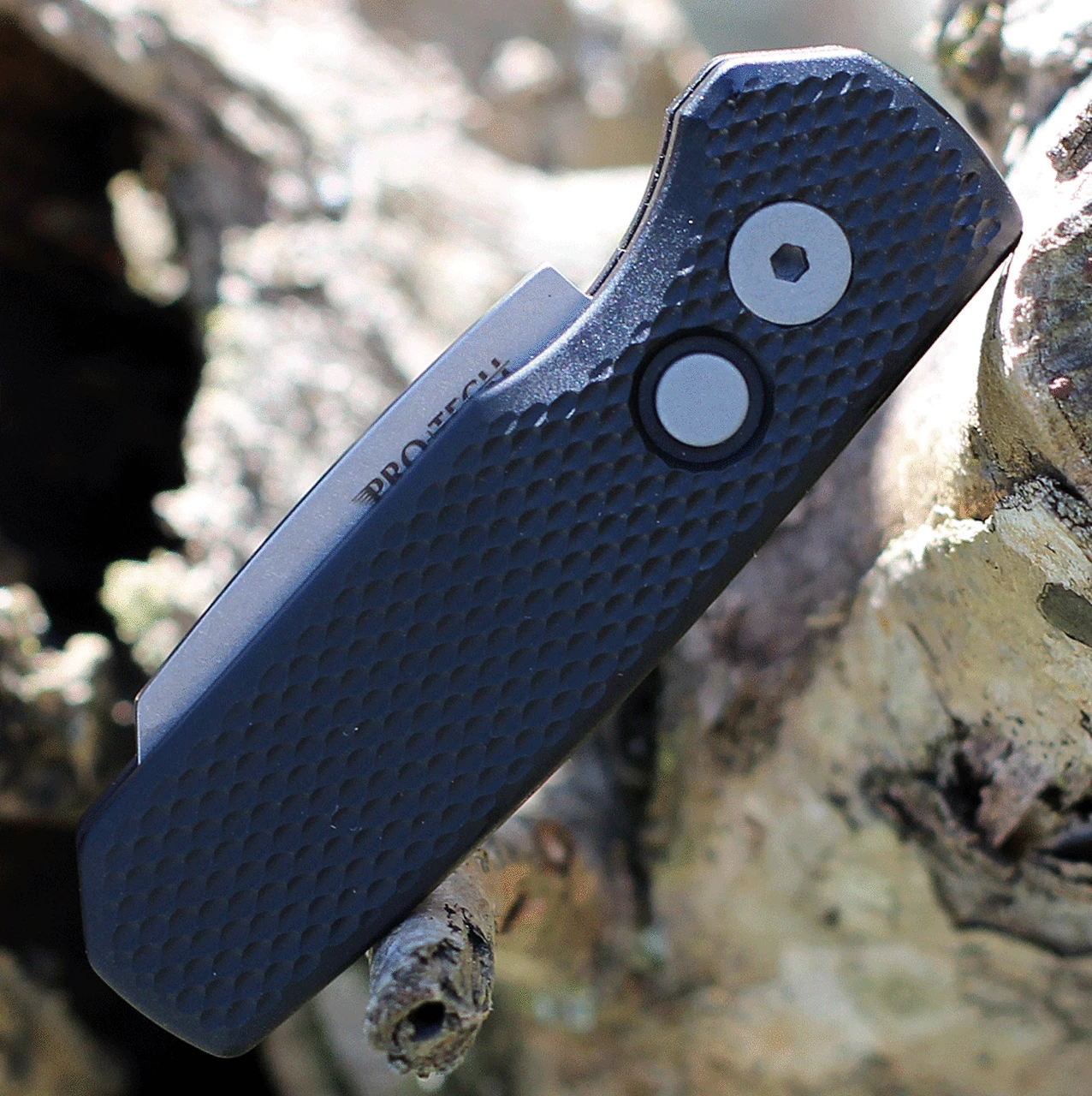 Pro-Tech Runt 5 Automatic - Textured Blk (1.9" 20CV SW Reverse Tanto) R5205 3 Pro-Tech Runt 5 Automatic - Textured Blk (1.9" 20CV SW Reverse Tanto) R5205 - Image 3