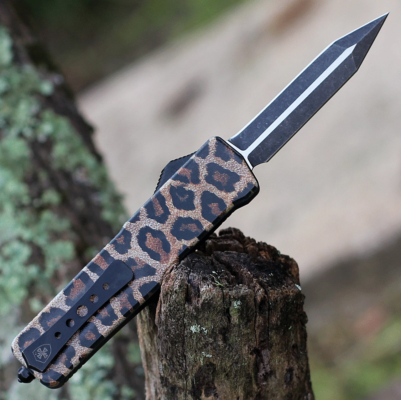 Templar Knife Co. Templar Premium Lightweight Small OTF -Alum. Leopard (3" D2 Blk Dagger) SA-LPD-12-1 2 Templar Knife Co. Templar Premium Lightweight Small OTF -Alum. Leopard (3" D2 Blk Dagger) SA-LPD-12-1 - Image 2