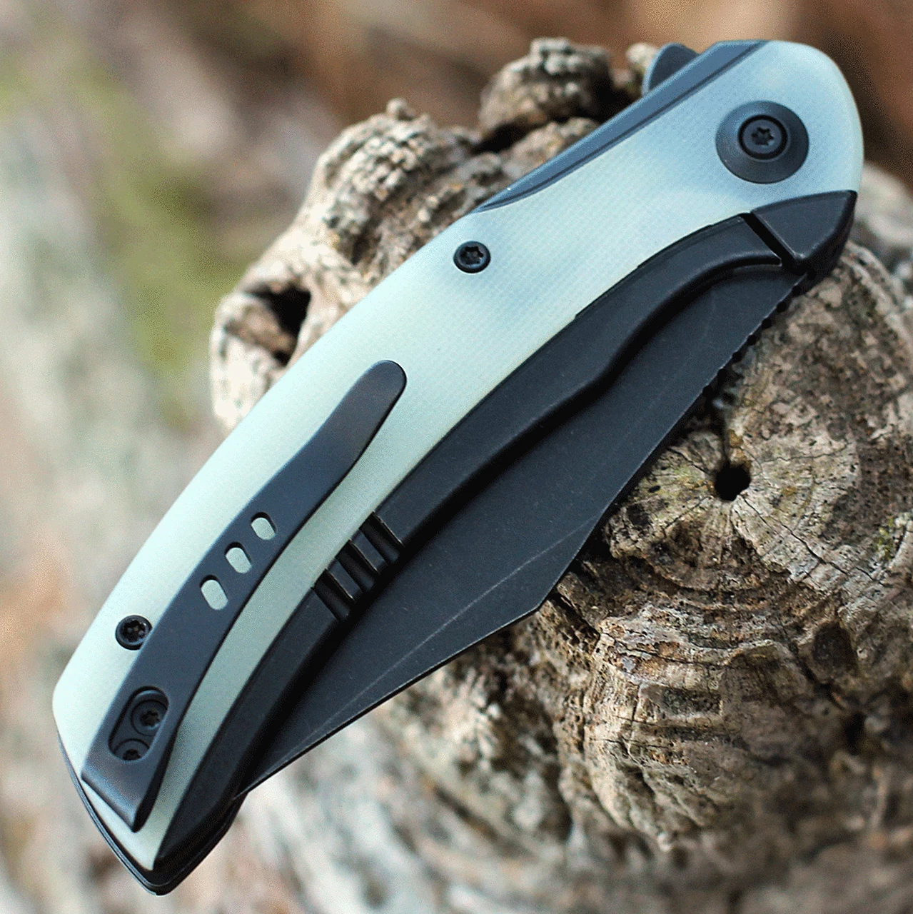 We Knife Co. WE Knife Snick - Blk Ti / Natural G10 (3.5" CPM 20CV Blk SW) WE19022F-4 4 We Knife Co. WE Knife Snick - Blk Ti / Natural G10 (3.5" CPM 20CV Blk SW) WE19022F-4 - Image 4