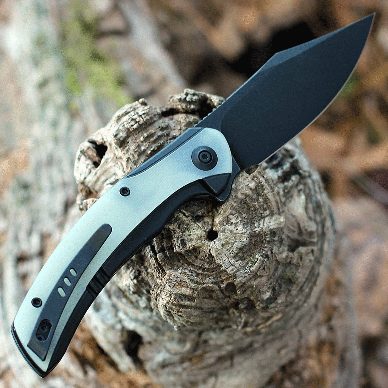 We Knife Co. WE Knife Snick - Blk Ti / Natural G10 (3.5" CPM 20CV Blk SW) WE19022F-4 2 We Knife Co. WE Knife Snick - Blk Ti / Natural G10 (3.5" CPM 20CV Blk SW) WE19022F-4 - Image 2