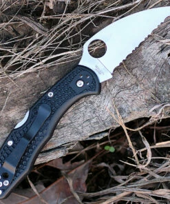 Spyderco Knives Spyderco C11FSWCBK Delica 4 Wharncliffe, 2.87" Serrated Edge, FRN Handles 7 Spyderco Knives Spyderco C11FSWCBK Delica 4 Wharncliffe, 2.87" Serrated Edge, FRN Handles -Buck Knives Sales c11fswcbk.3 32022.1566585932