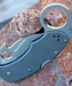 Spyderco Knives Spyderco Karahawk G-10 Black C170GBBKP, 2.29 in. Black VG-10 Plain Blade -Buck Knives Sales c170gbbkp.1 51824.1645899931