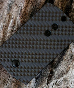 Spyderco Knives Spyderco Dog Tag Folder C188CFBBKP, 1.23" CPM S30V, Black Carbon Fiber/ G-10 Laminate -Buck Knives Sales c188cfbbkp 2 04378.1566586512