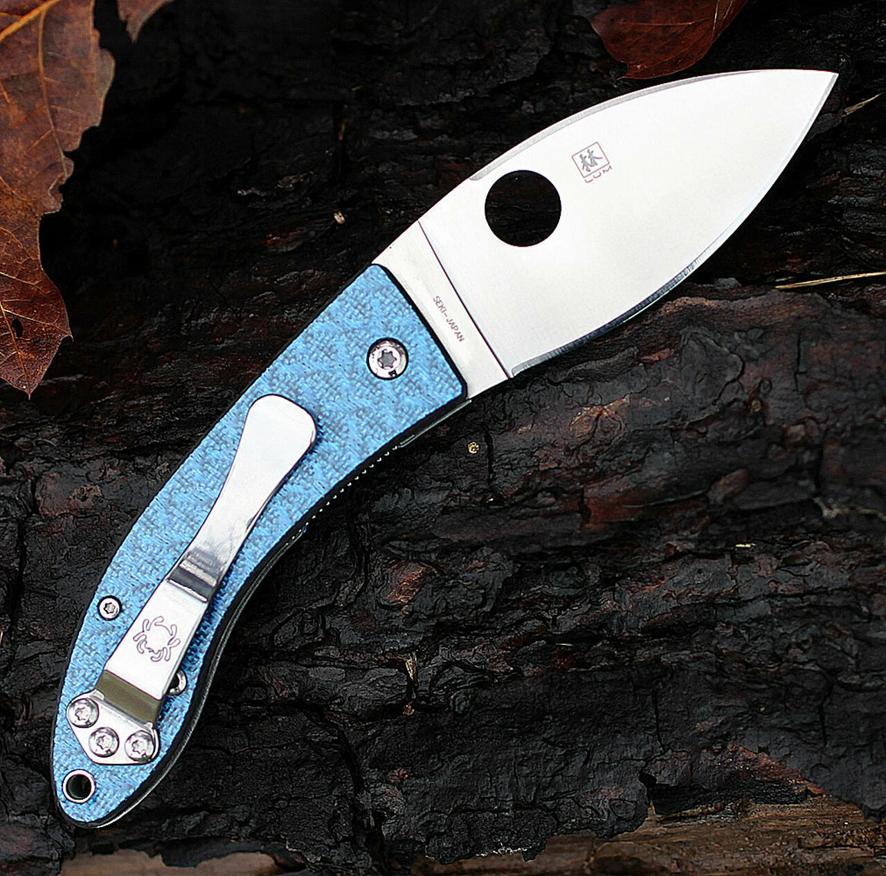 Spyderco Knives Spyderco C205GFBLP Lil’ Lum Chinese Folder, 2.38 in VG-10 Plain Blade, Blue Nishijin Glass Fiber Handles, Sprint Run 2 Spyderco Knives Spyderco C205GFBLP Lil’ Lum Chinese Folder, 2.38 in VG-10 Plain Blade, Blue Nishijin Glass Fiber Handles, Sprint Run - Image 2