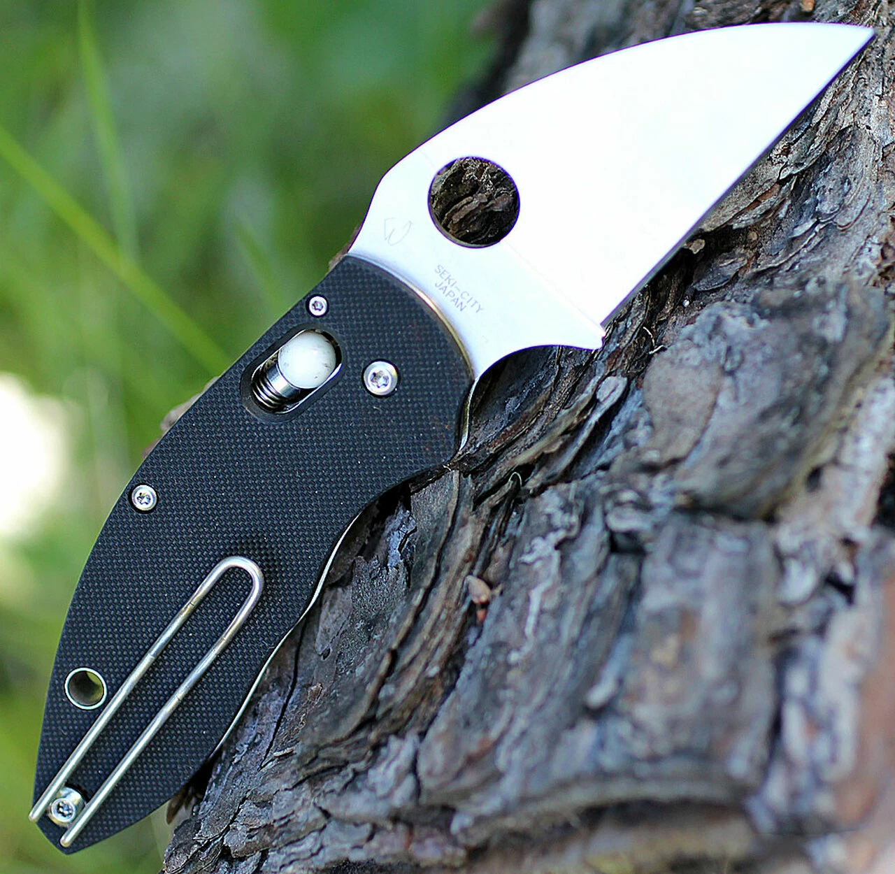 Spyderco Knives Spyderco Q Ball G-10 Black C219GP, 2.72 in VG-10 Plain Blade 2 Spyderco Knives Spyderco Q Ball G-10 Black C219GP, 2.72 in VG-10 Plain Blade - Image 2