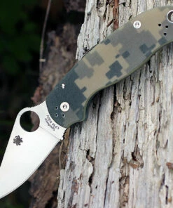 Spyderco Knives Spyderco Para Military 3 G-10 Digital Camouflage C223GPCMO, 2.95" CPM S45V Plain Blade