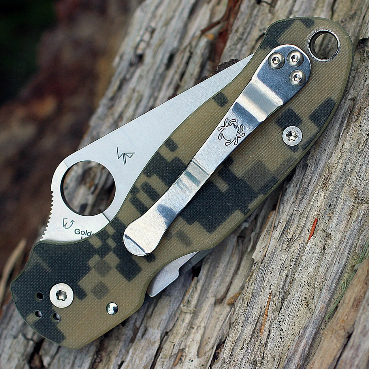 Spyderco Knives Spyderco Para Military 3 G-10 Digital Camouflage C223GPCMO, 2.95" CPM S45V Plain Blade 4 Spyderco Knives Spyderco Para Military 3 G-10 Digital Camouflage C223GPCMO, 2.95" CPM S45V Plain Blade - Image 4