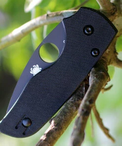 Spyderco Knives Spyderco C230GPBBK Lil' Native, 2.5" CPM S30V Plain Black Blade, Black G-10 Handle -Buck Knives Sales c230gpbbk.3 38245.1566585946