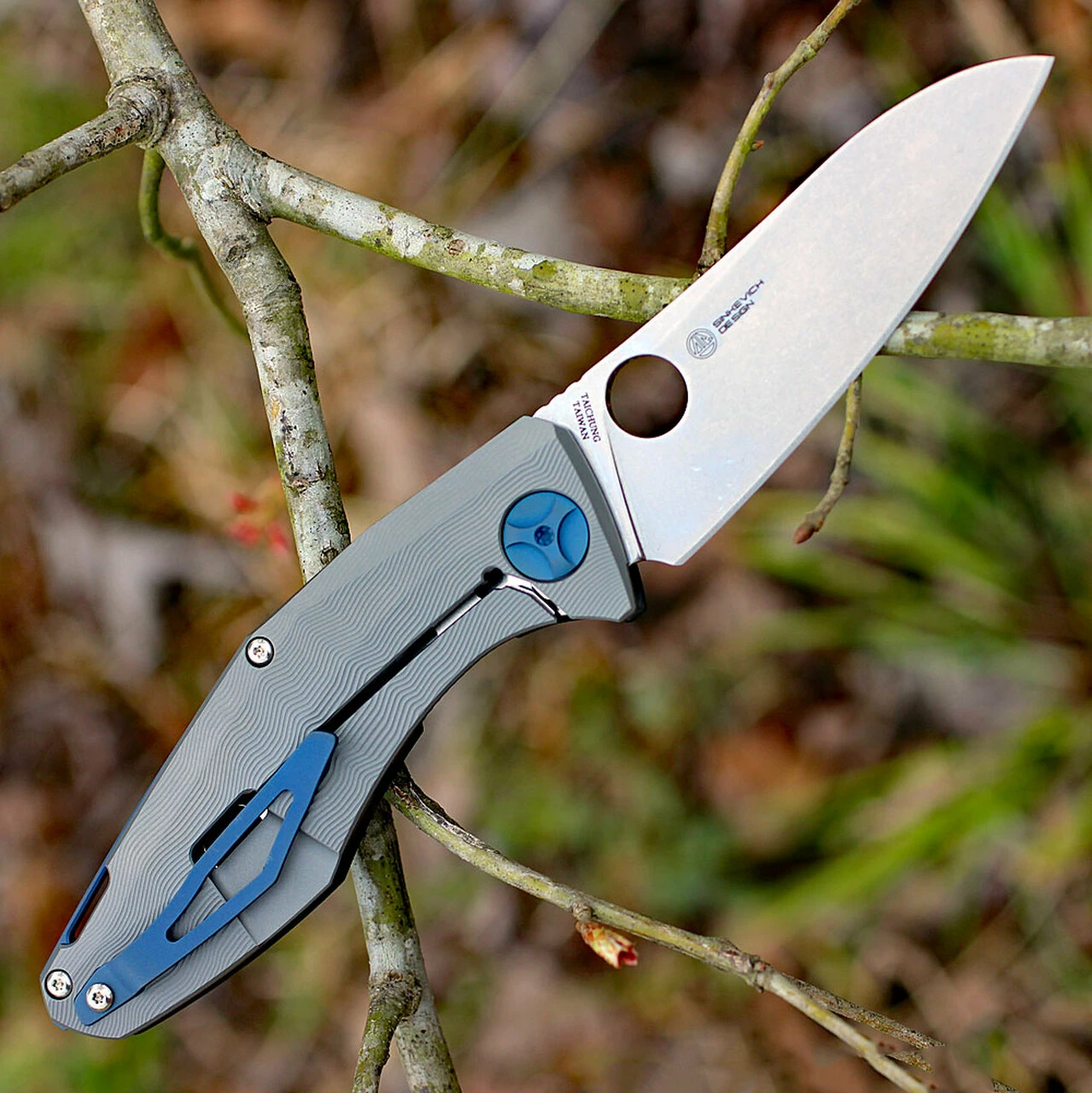 Spyderco Knives Spyderco C235CFTIP Drunken, 3.5" CPM-S90V Plain Blade, Carbon Fiber/Titanium Handles 2 Spyderco Knives Spyderco C235CFTIP Drunken, 3.5" CPM-S90V Plain Blade, Carbon Fiber/Titanium Handles - Image 2