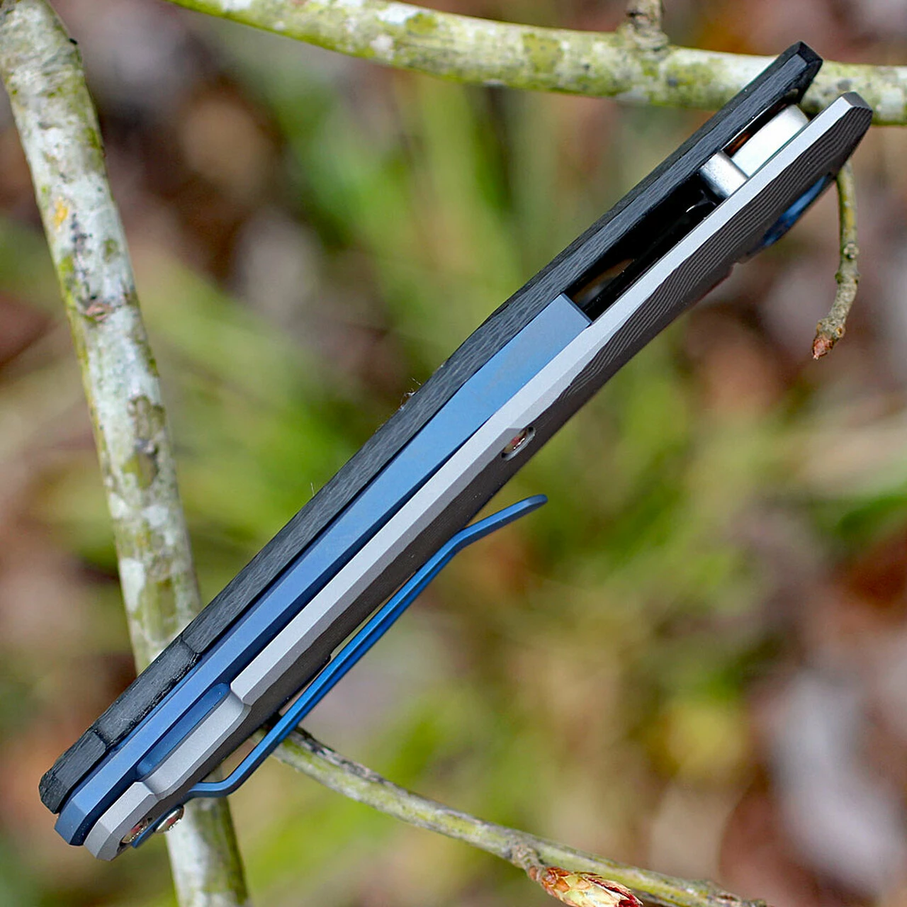 Spyderco Knives Spyderco C235CFTIP Drunken, 3.5" CPM-S90V Plain Blade, Carbon Fiber/Titanium Handles 5 Spyderco Knives Spyderco C235CFTIP Drunken, 3.5" CPM-S90V Plain Blade, Carbon Fiber/Titanium Handles - Image 5