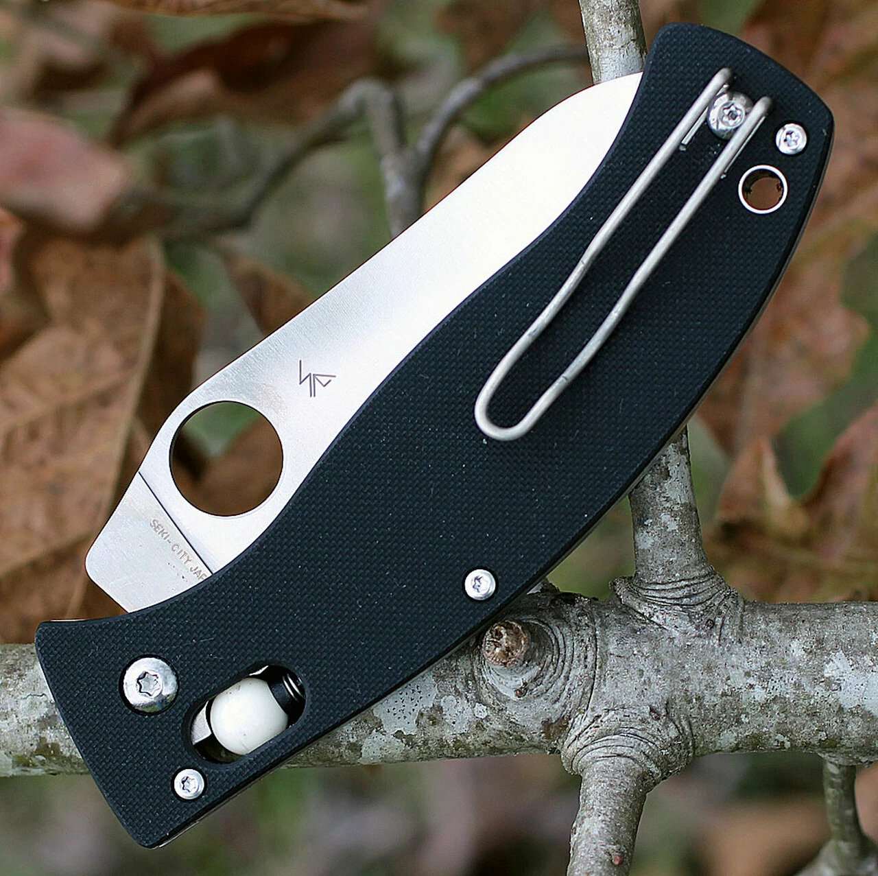 Spyderco Knives Spyderco C82GP3 D’Allara 3, 3.30 in CPM S30V plain Blade, G-10 Handle 4 Spyderco Knives Spyderco C82GP3 D’Allara 3, 3.30 in CPM S30V plain Blade, G-10 Handle - Image 4