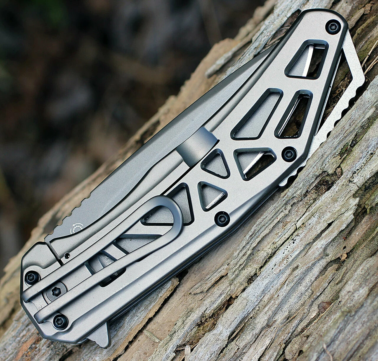 CRKT K330GGP Gusset, 3.5" 8Cr13MoV Plain Blade, Stainless Handles 4 CRKT K330GGP Gusset, 3.5" 8Cr13MoV Plain Blade, Stainless Handles - Image 4