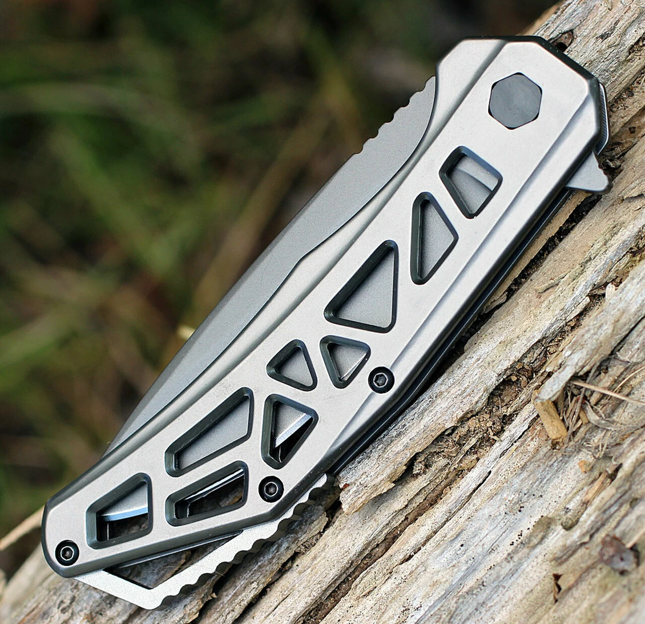 CRKT K330GGP Gusset, 3.5" 8Cr13MoV Plain Blade, Stainless Handles 3 CRKT K330GGP Gusset, 3.5" 8Cr13MoV Plain Blade, Stainless Handles - Image 3