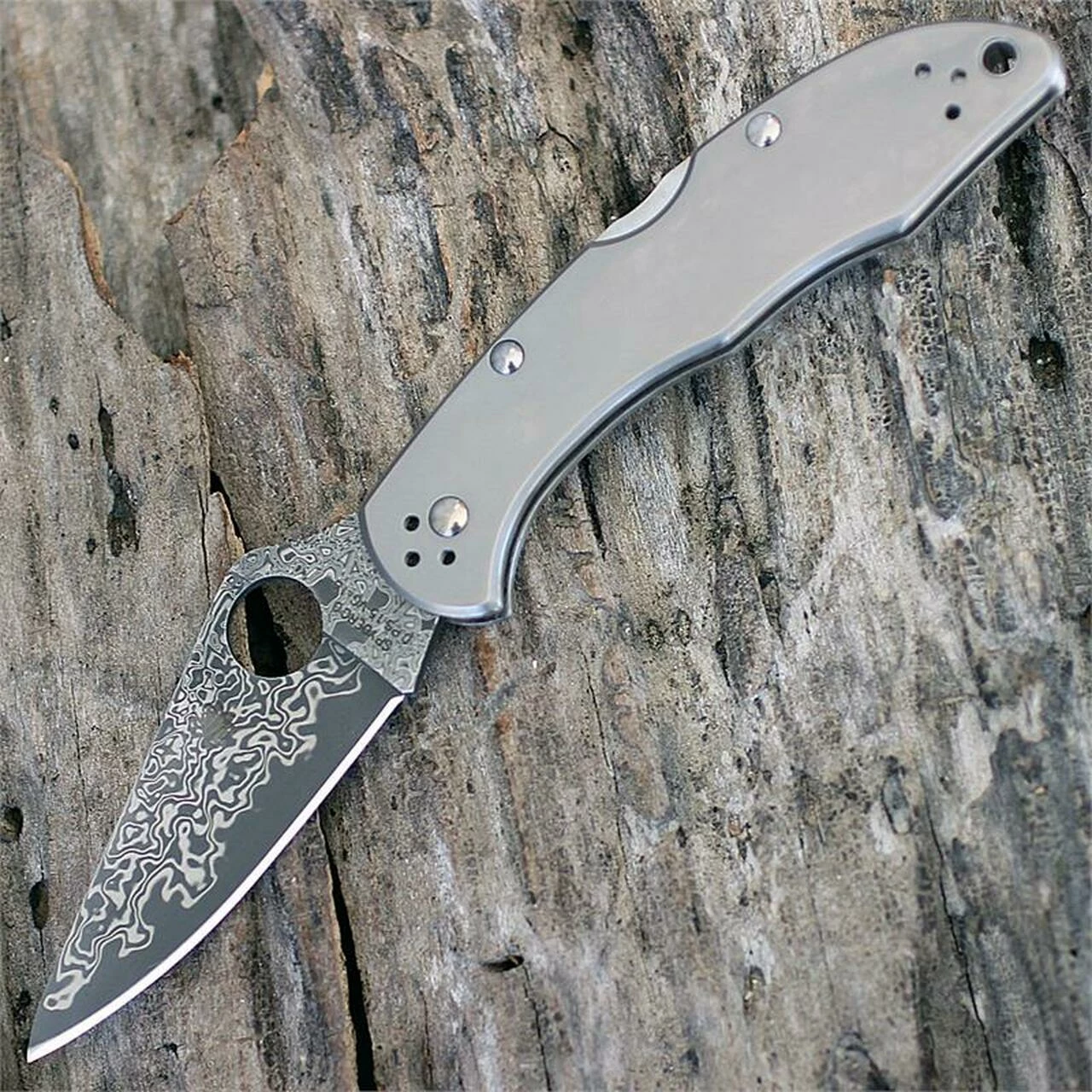 Spyderco Knives Spyderco C11TIPD Delica 4, Damascus Blade, Titanium Handle 1 Spyderco Knives Spyderco C11TIPD Delica 4, Damascus Blade, Titanium Handle