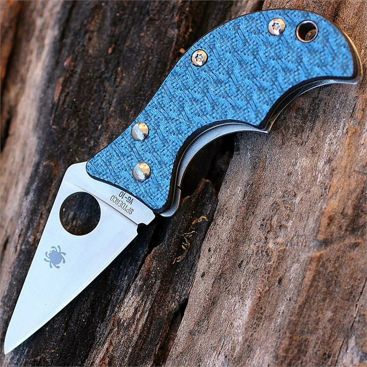 Spyderco Knives Spyderco Spin C86GFBLP, VG-10 Steel, Nishijin Glass Fiber Handle, PlainEdge, Sprint Run 1 Spyderco Knives Spyderco Spin C86GFBLP, VG-10 Steel, Nishijin Glass Fiber Handle, PlainEdge, Sprint Run